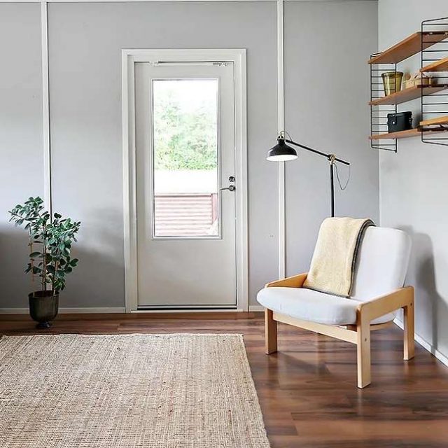Bostadshus och ladugård med ett avskilt läge i Hammarland. Andel i samfällda med möjlighet att hyra båtplats. 🍀